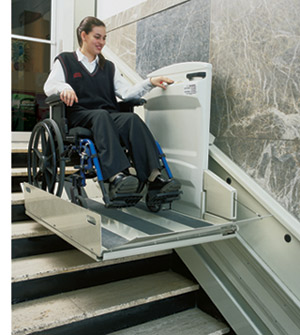Outdoor stairwell wheelchair platform